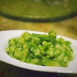在农村吃高粱瓜,高粱瓜的独特风味与记忆  第1张