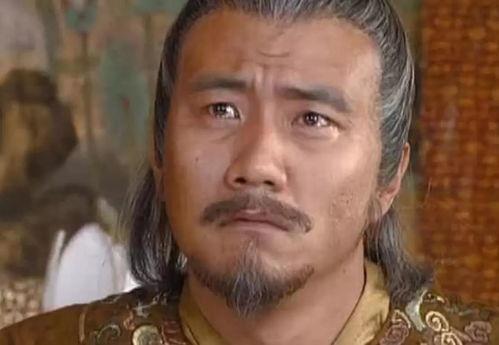 地头吃瓜格外甜,甜蜜滋味尽在田间  第2张
